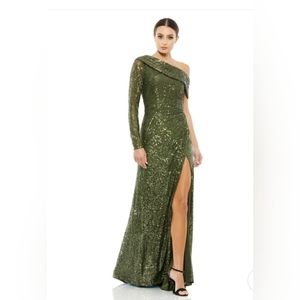 NWT Ieena for Mac Duggal Sequin Gown